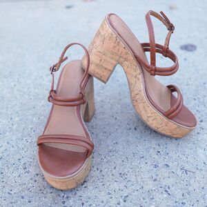 Universal Thread Alva Cork Wedge Sandals 9.5 Memory Foam Tan Boho Platform